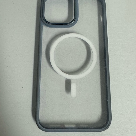 iPhone 13 Pro Max bundle of MagSafe cases. - Picture 4 of 5